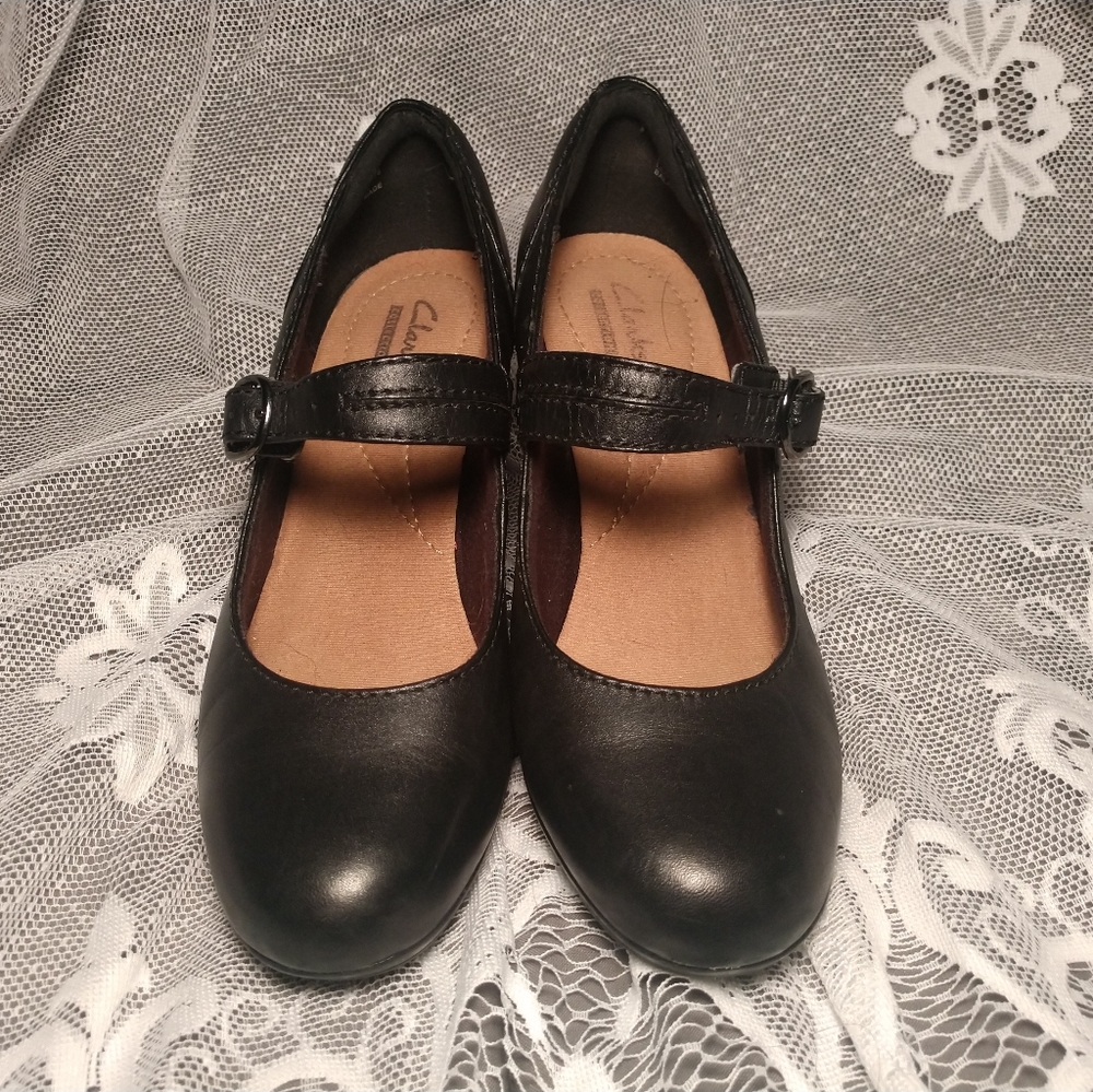 Clarks Black Leather Mary Jane Heels